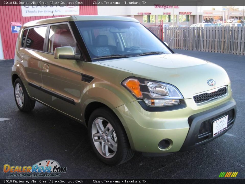 2010 Kia Soul + Alien Green / Black Soul Logo Cloth Photo #2