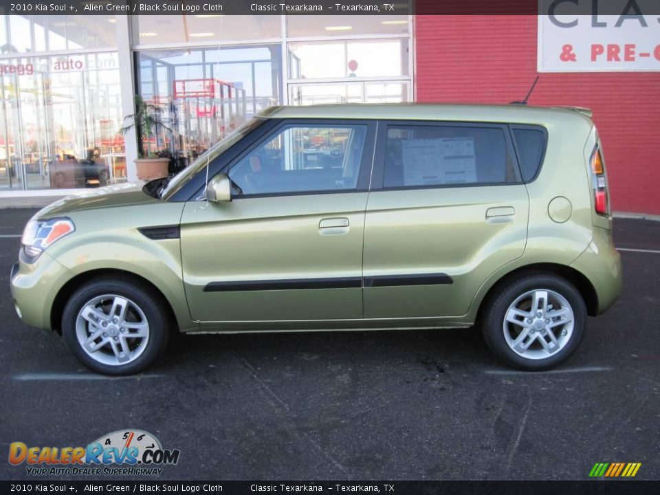 2010 Kia Soul + Alien Green / Black Soul Logo Cloth Photo #3