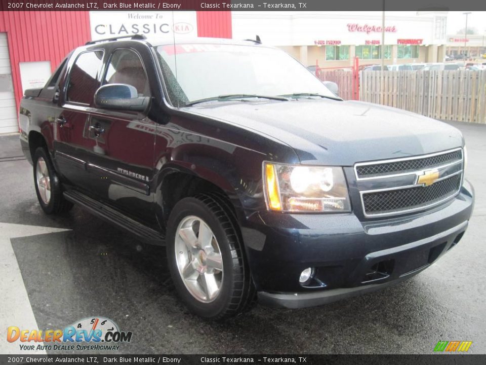 2007 Chevrolet Avalanche LTZ Dark Blue Metallic / Ebony Photo #2