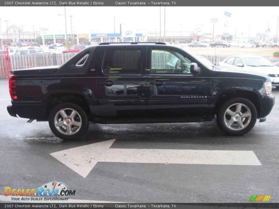 2007 Chevrolet Avalanche LTZ Dark Blue Metallic / Ebony Photo #4
