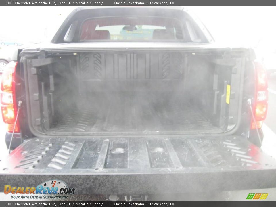 2007 Chevrolet Avalanche LTZ Dark Blue Metallic / Ebony Photo #7