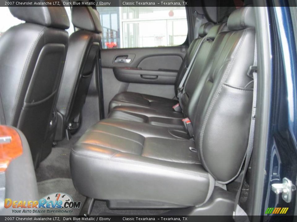 2007 Chevrolet Avalanche LTZ Dark Blue Metallic / Ebony Photo #10