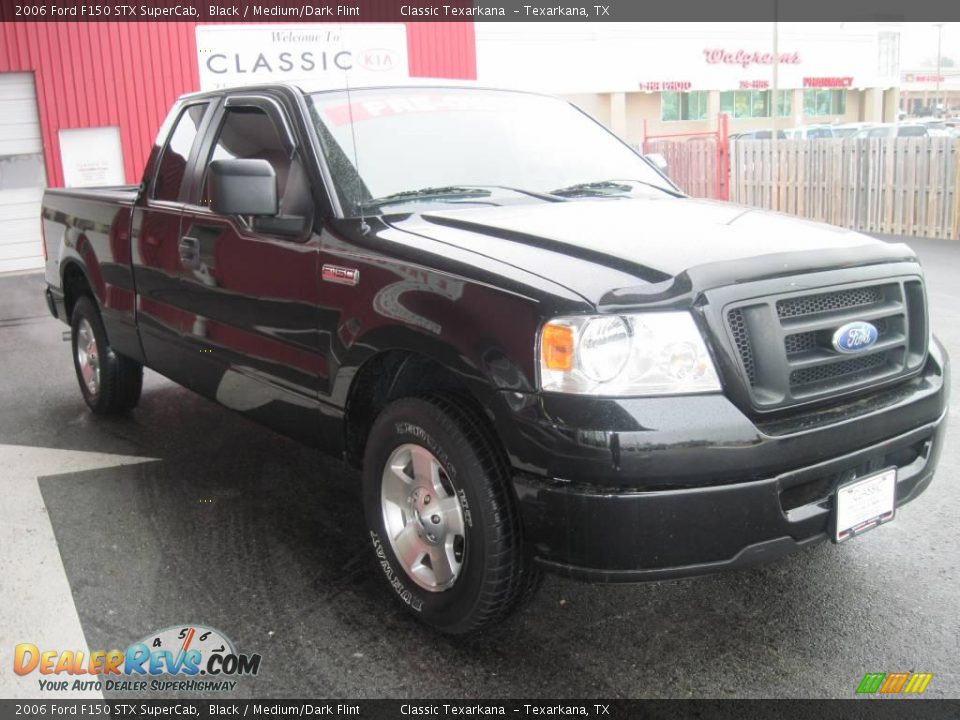 2006 Ford F150 STX SuperCab Black / Medium/Dark Flint Photo #2