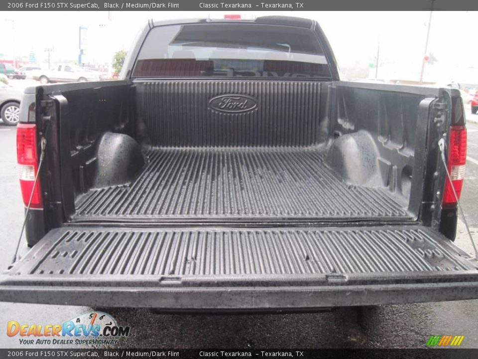 2006 Ford F150 STX SuperCab Black / Medium/Dark Flint Photo #7