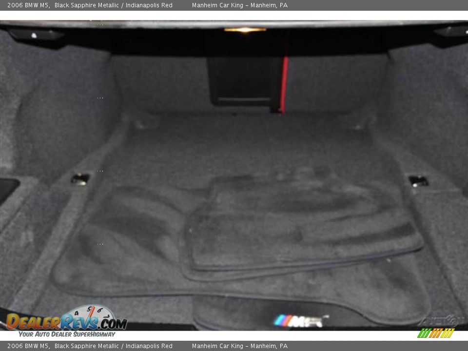 2006 BMW M5 Black Sapphire Metallic / Indianapolis Red Photo #17