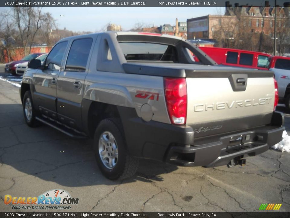 2003 Chevrolet Avalanche 1500 Z71 4x4 Light Pewter Metallic / Dark Charcoal Photo #4