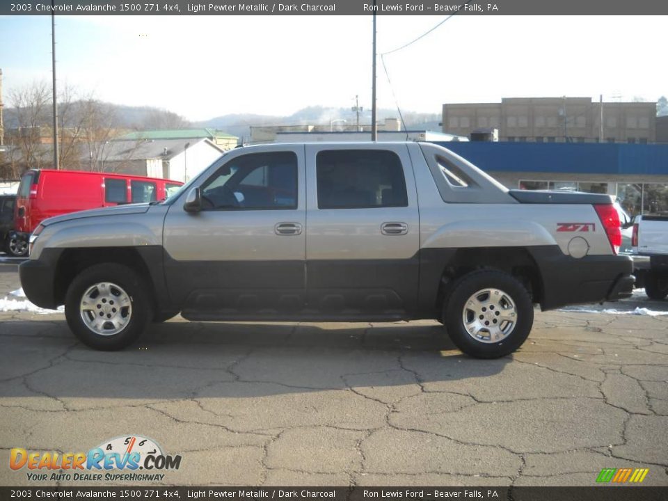 2003 Chevrolet Avalanche 1500 Z71 4x4 Light Pewter Metallic / Dark Charcoal Photo #5
