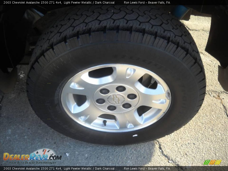 2003 Chevrolet Avalanche 1500 Z71 4x4 Light Pewter Metallic / Dark Charcoal Photo #13