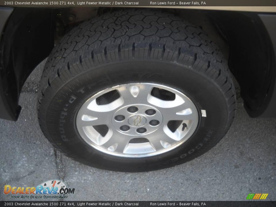 2003 Chevrolet Avalanche 1500 Z71 4x4 Light Pewter Metallic / Dark Charcoal Photo #16