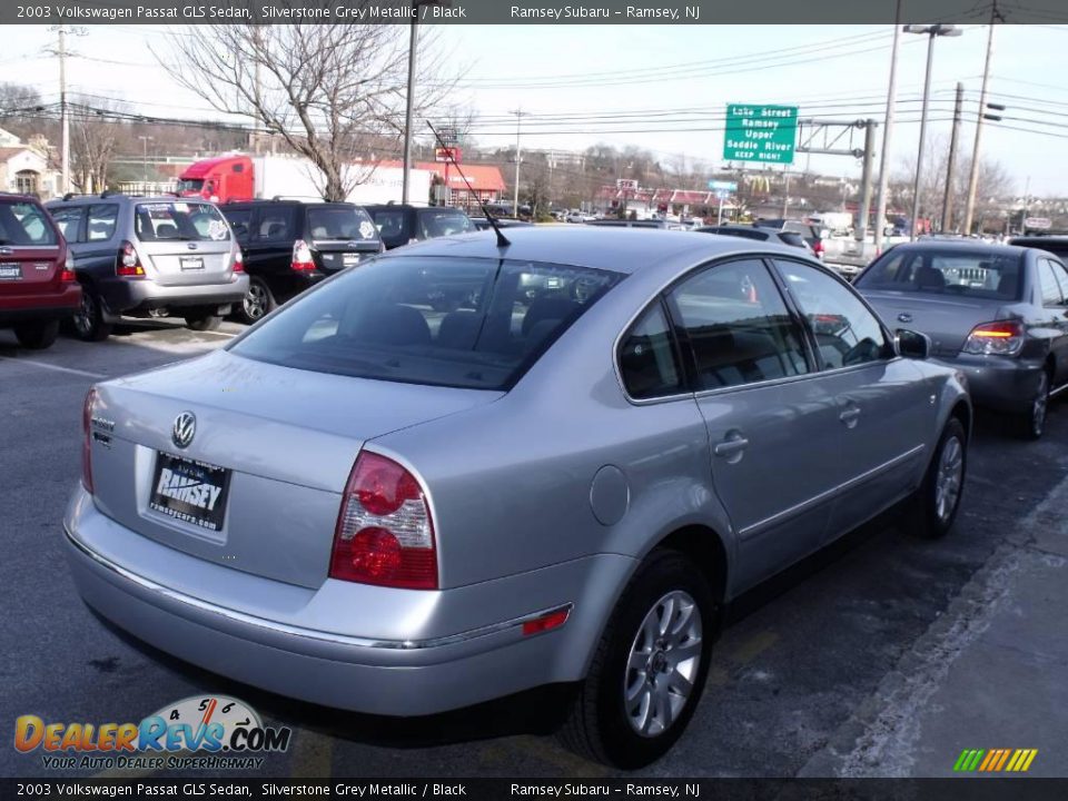 2003 Volkswagen Passat GLS Sedan Silverstone Grey Metallic / Black Photo #4