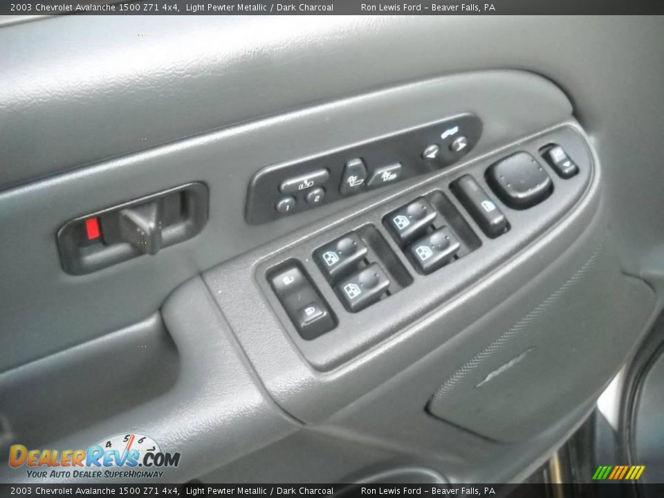 2003 Chevrolet Avalanche 1500 Z71 4x4 Light Pewter Metallic / Dark Charcoal Photo #21