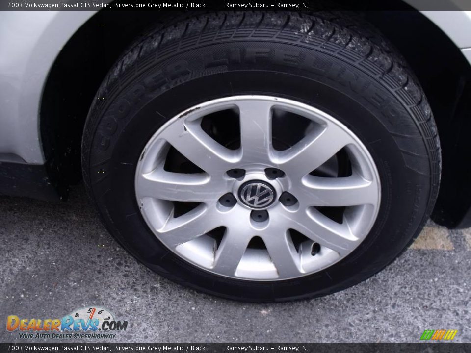 2003 Volkswagen Passat GLS Sedan Silverstone Grey Metallic / Black Photo #15