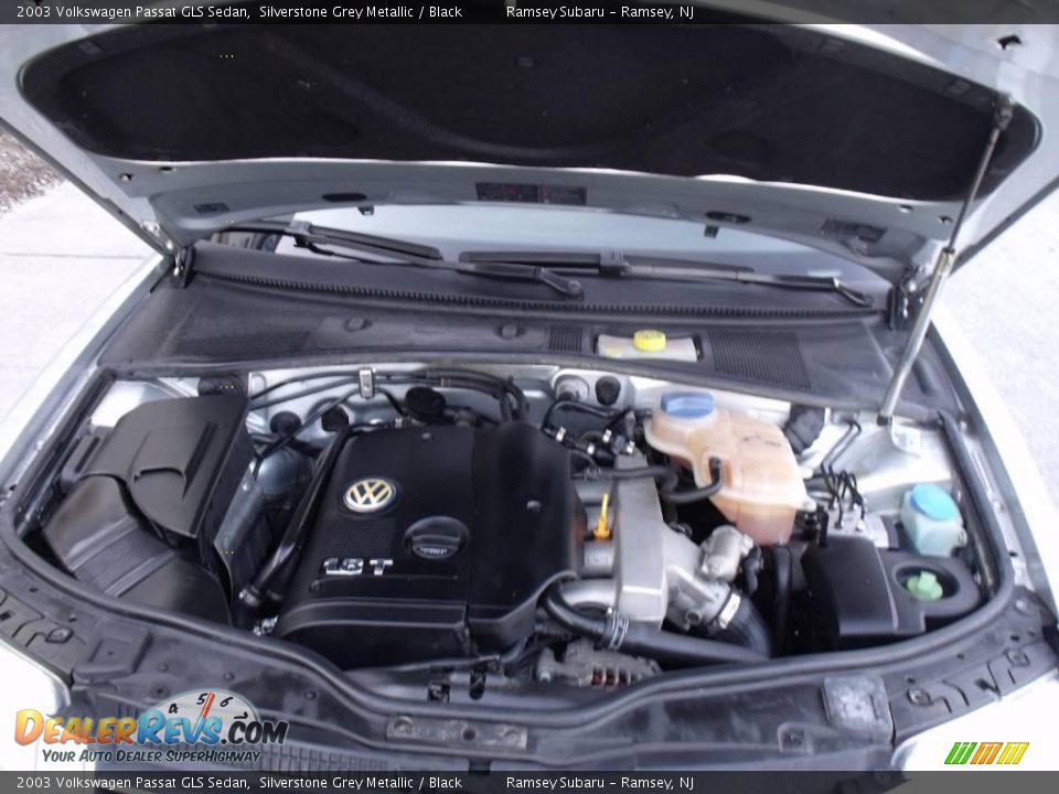 2003 Volkswagen Passat GLS Sedan Silverstone Grey Metallic / Black Photo #19