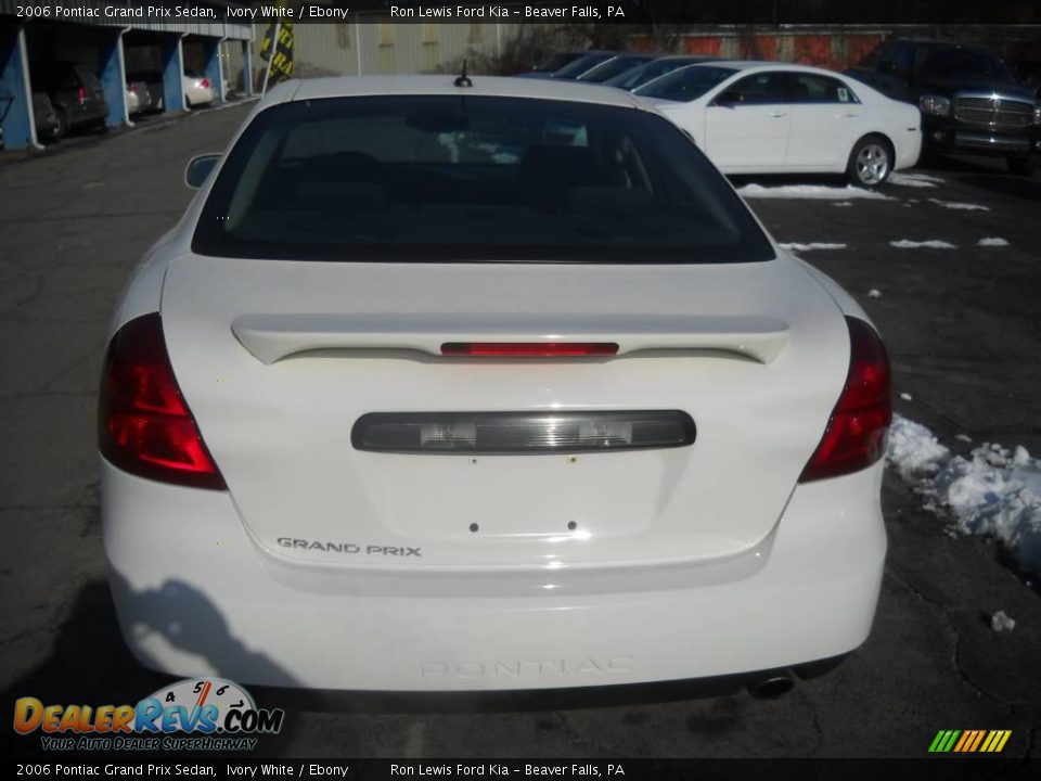 2006 Pontiac Grand Prix Sedan Ivory White / Ebony Photo #3