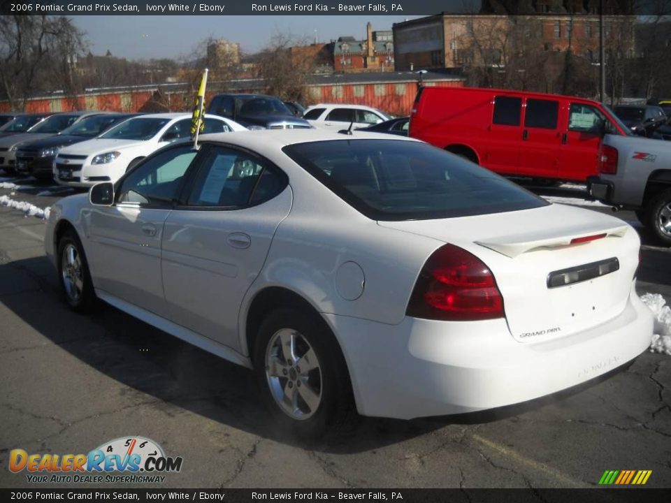 2006 Pontiac Grand Prix Sedan Ivory White / Ebony Photo #4