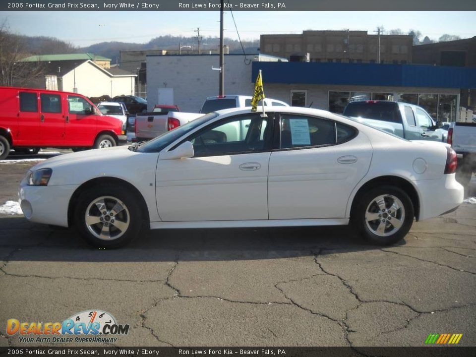 2006 Pontiac Grand Prix Sedan Ivory White / Ebony Photo #5