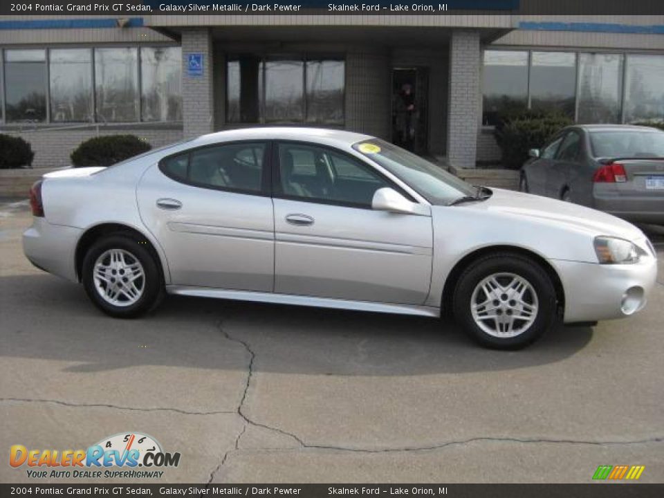 2004 Pontiac Grand Prix GT Sedan Galaxy Silver Metallic / Dark Pewter Photo #1