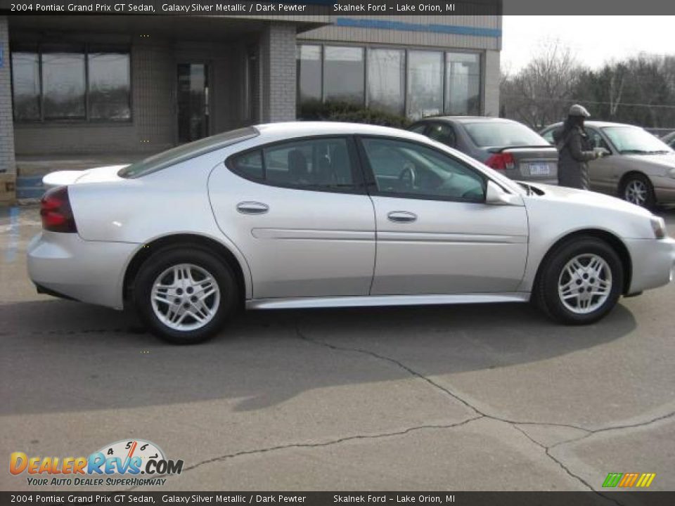 2004 Pontiac Grand Prix GT Sedan Galaxy Silver Metallic / Dark Pewter Photo #2