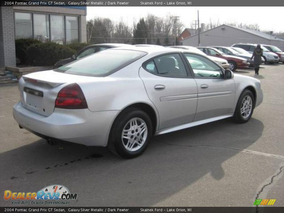 2004 Pontiac Grand Prix GT Sedan Galaxy Silver Metallic / Dark Pewter Photo #3