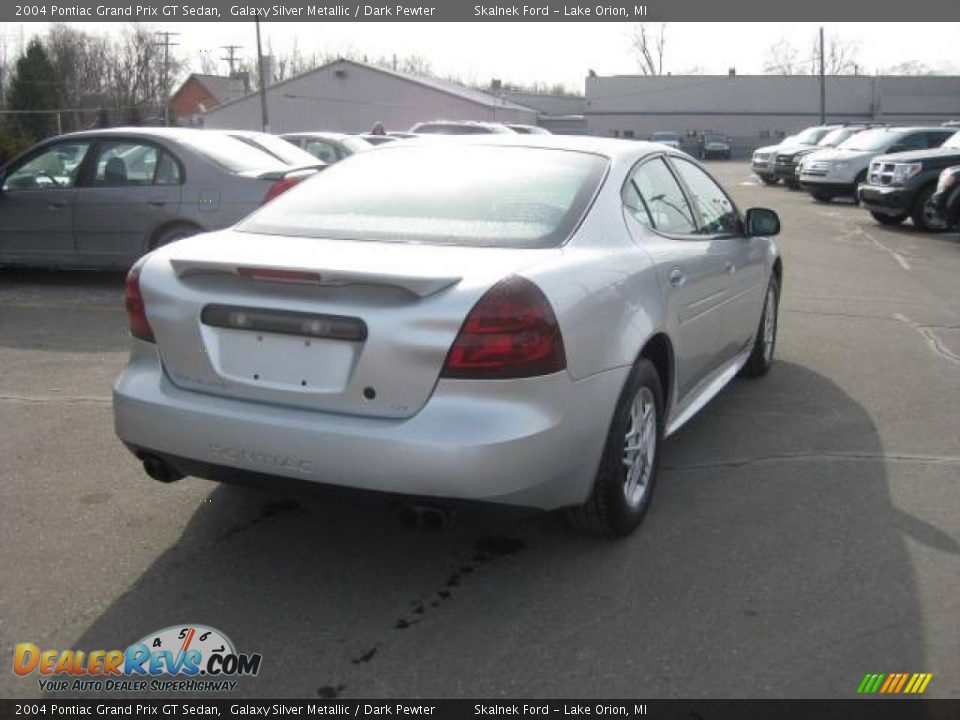 2004 Pontiac Grand Prix GT Sedan Galaxy Silver Metallic / Dark Pewter Photo #4