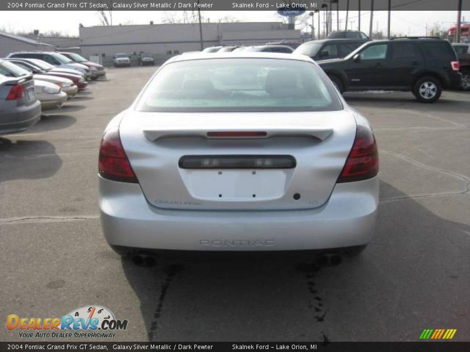 2004 Pontiac Grand Prix GT Sedan Galaxy Silver Metallic / Dark Pewter Photo #5