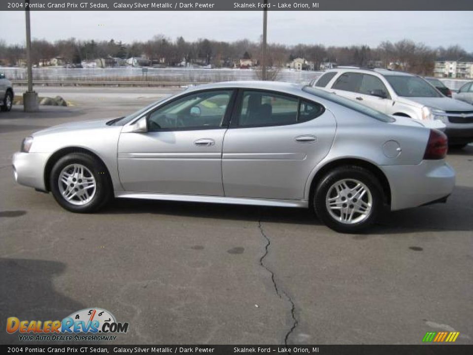 2004 Pontiac Grand Prix GT Sedan Galaxy Silver Metallic / Dark Pewter Photo #8
