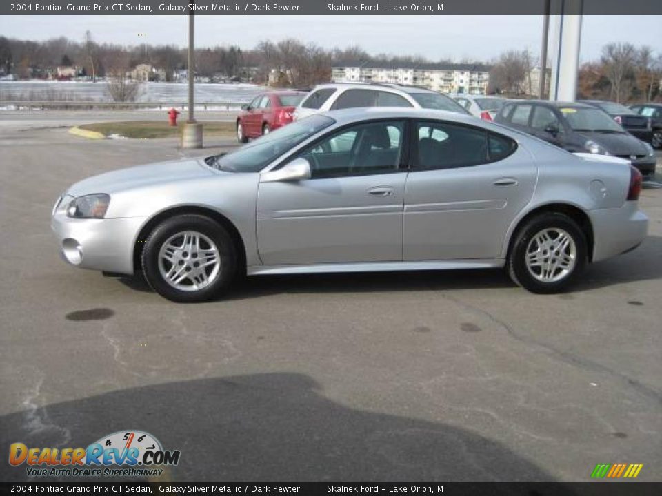 2004 Pontiac Grand Prix GT Sedan Galaxy Silver Metallic / Dark Pewter Photo #9