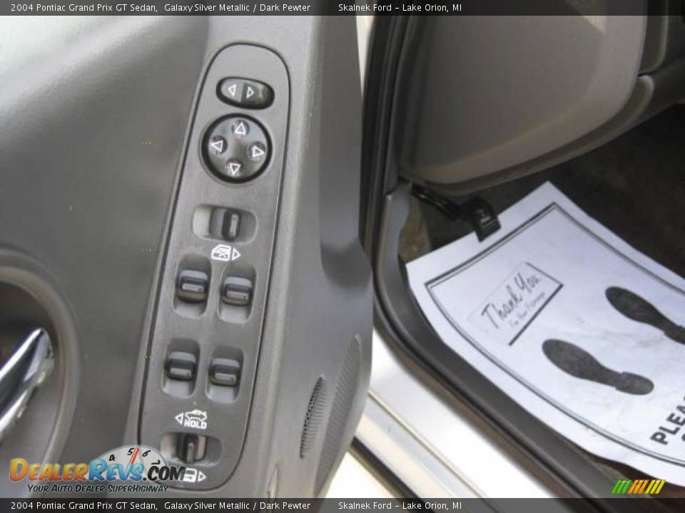2004 Pontiac Grand Prix GT Sedan Galaxy Silver Metallic / Dark Pewter Photo #25