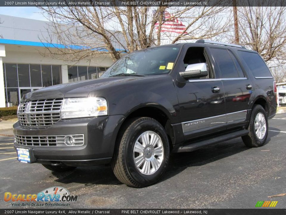 2007 Lincoln Navigator Luxury 4x4 Alloy Metallic / Charcoal Photo #1