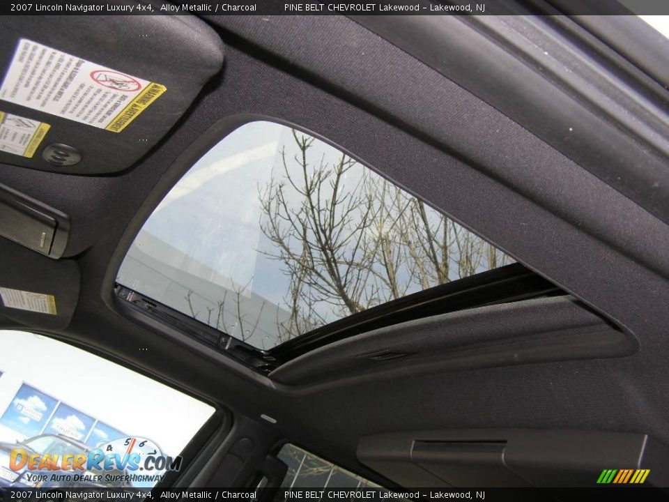 Sunroof of 2007 Lincoln Navigator Luxury 4x4 Photo #10