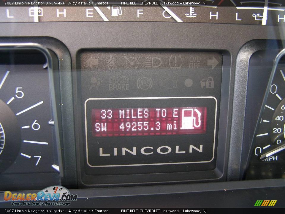 2007 Lincoln Navigator Luxury 4x4 Alloy Metallic / Charcoal Photo #15