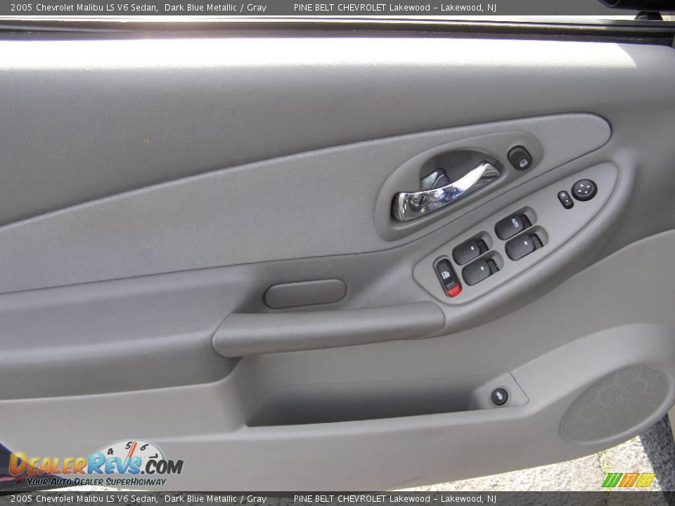 2005 Chevrolet Malibu LS V6 Sedan Dark Blue Metallic / Gray Photo #8