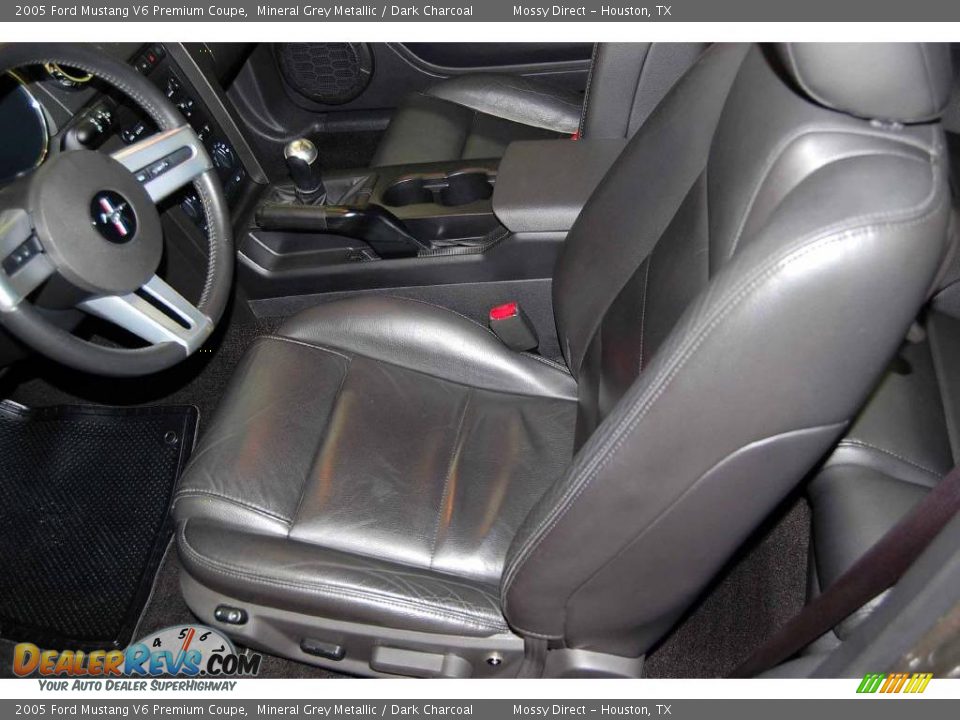 2005 Ford Mustang V6 Premium Coupe Mineral Grey Metallic / Dark Charcoal Photo #16