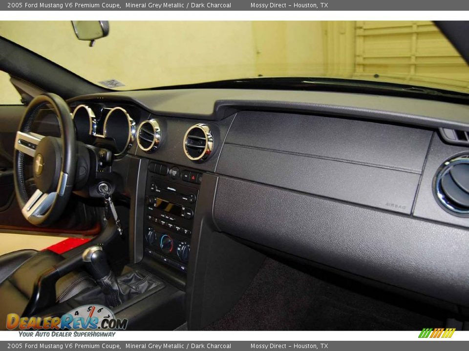 2005 Ford Mustang V6 Premium Coupe Mineral Grey Metallic / Dark Charcoal Photo #22