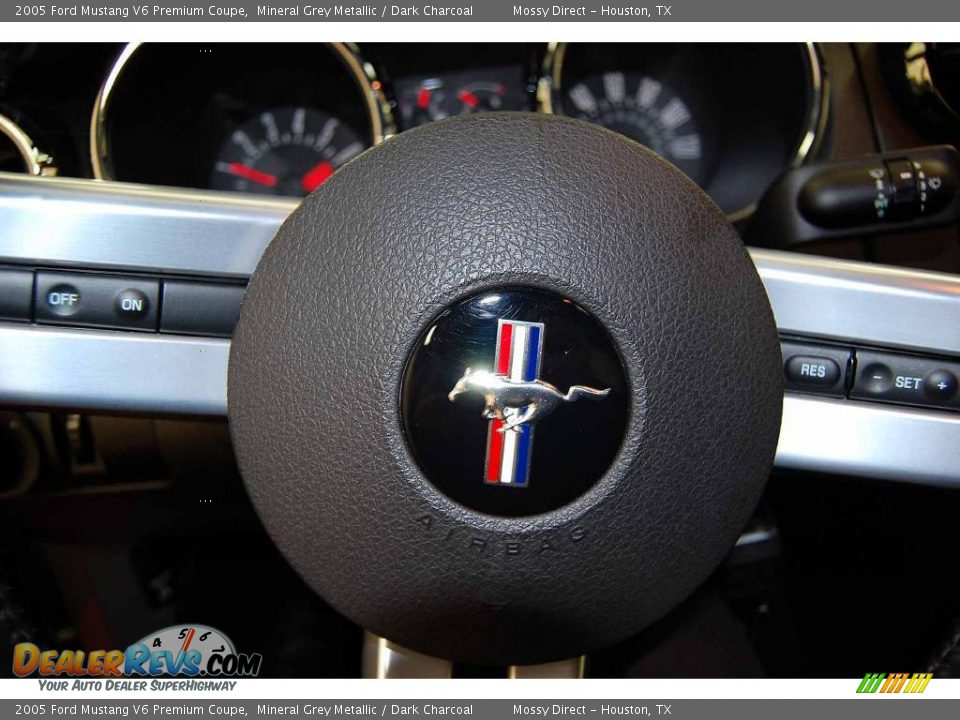 2005 Ford Mustang V6 Premium Coupe Mineral Grey Metallic / Dark Charcoal Photo #25