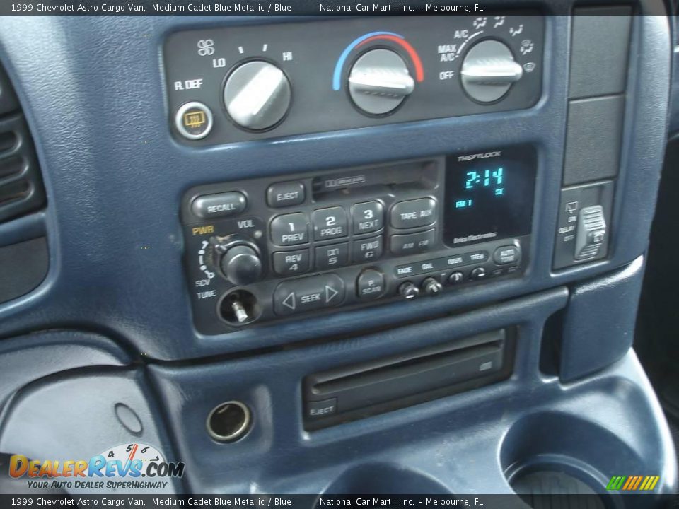 1999 Chevrolet Astro Cargo Van Medium Cadet Blue Metallic / Blue Photo #9