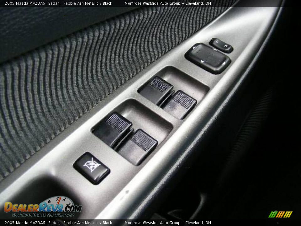 2005 Mazda MAZDA6 i Sedan Pebble Ash Metallic / Black Photo #24