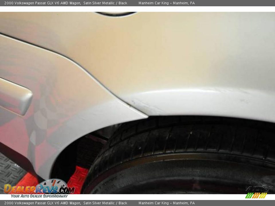 2000 Volkswagen Passat GLX V6 AWD Wagon Satin Silver Metallic / Black Photo #20