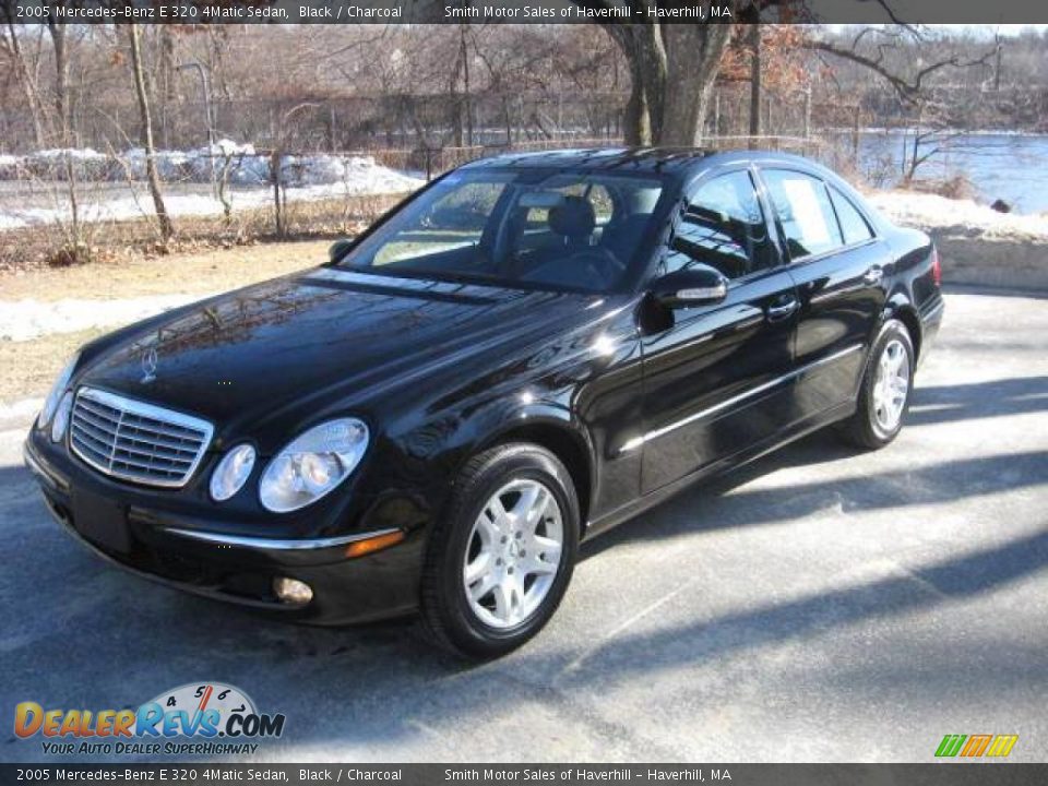 2005 Mercedes-Benz E 320 4Matic Sedan Black / Charcoal Photo #2