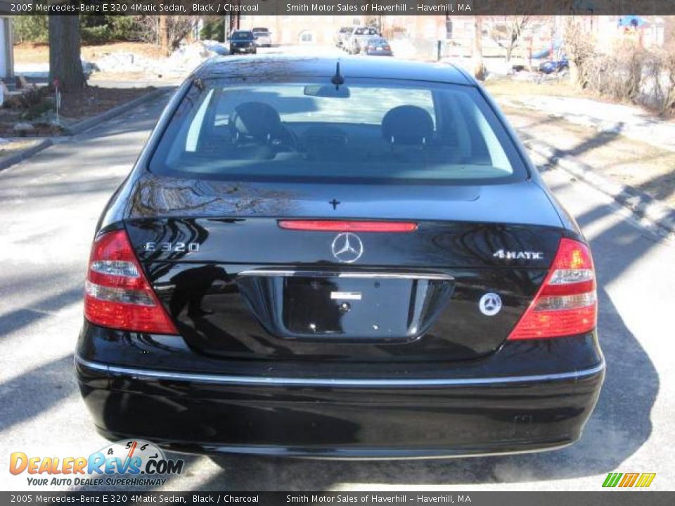 2005 Mercedes-Benz E 320 4Matic Sedan Black / Charcoal Photo #4