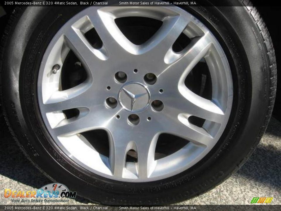 2005 Mercedes-Benz E 320 4Matic Sedan Black / Charcoal Photo #7