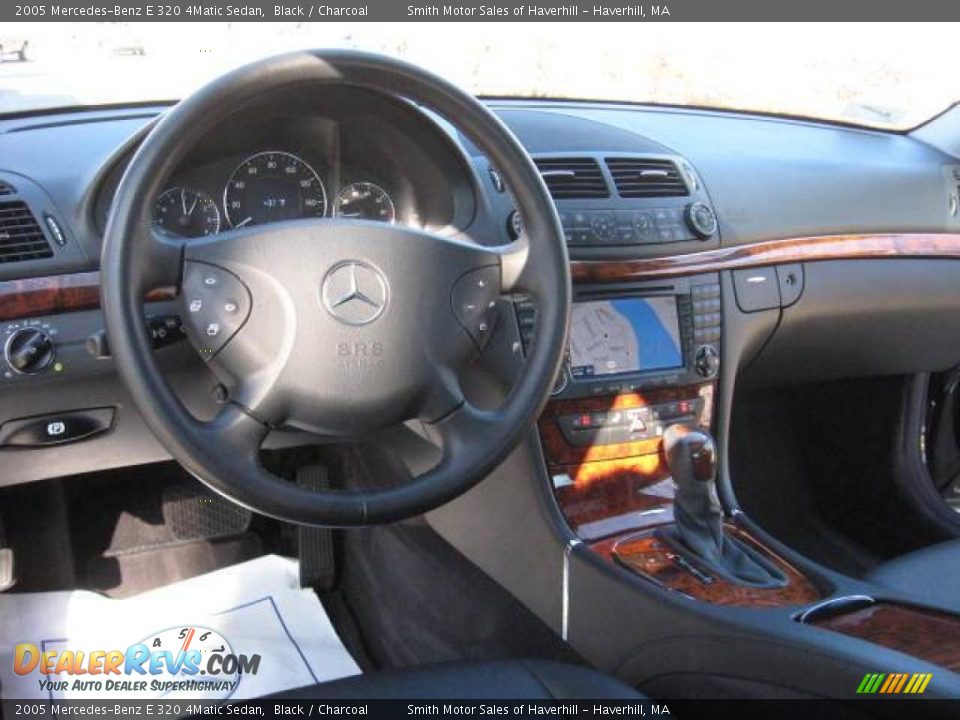 2005 Mercedes-Benz E 320 4Matic Sedan Black / Charcoal Photo #15
