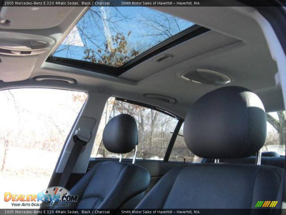 2005 Mercedes-Benz E 320 4Matic Sedan Black / Charcoal Photo #18