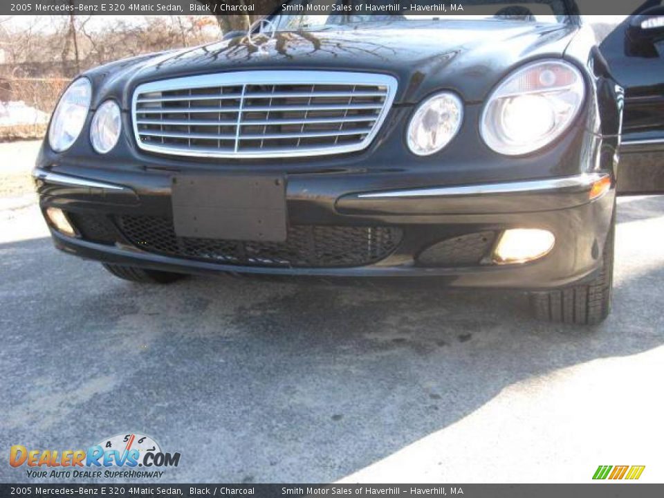 2005 Mercedes-Benz E 320 4Matic Sedan Black / Charcoal Photo #20