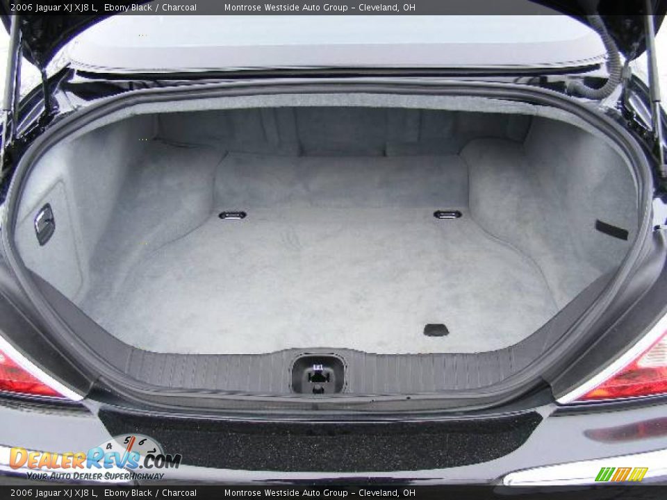2006 Jaguar XJ XJ8 L Ebony Black / Charcoal Photo #27