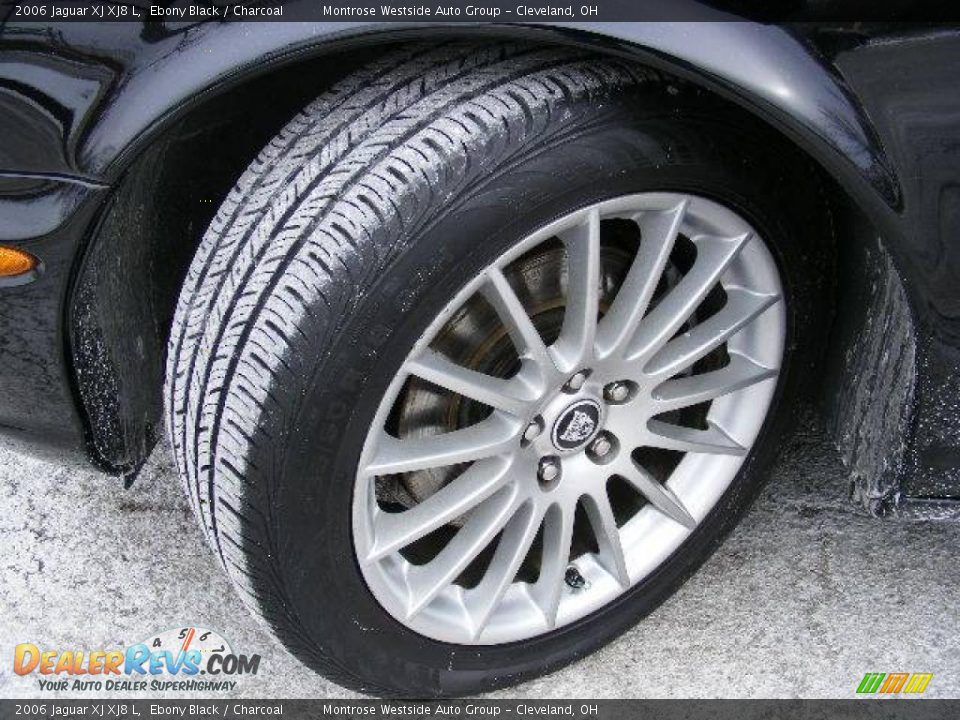 2006 Jaguar XJ XJ8 L Ebony Black / Charcoal Photo #30