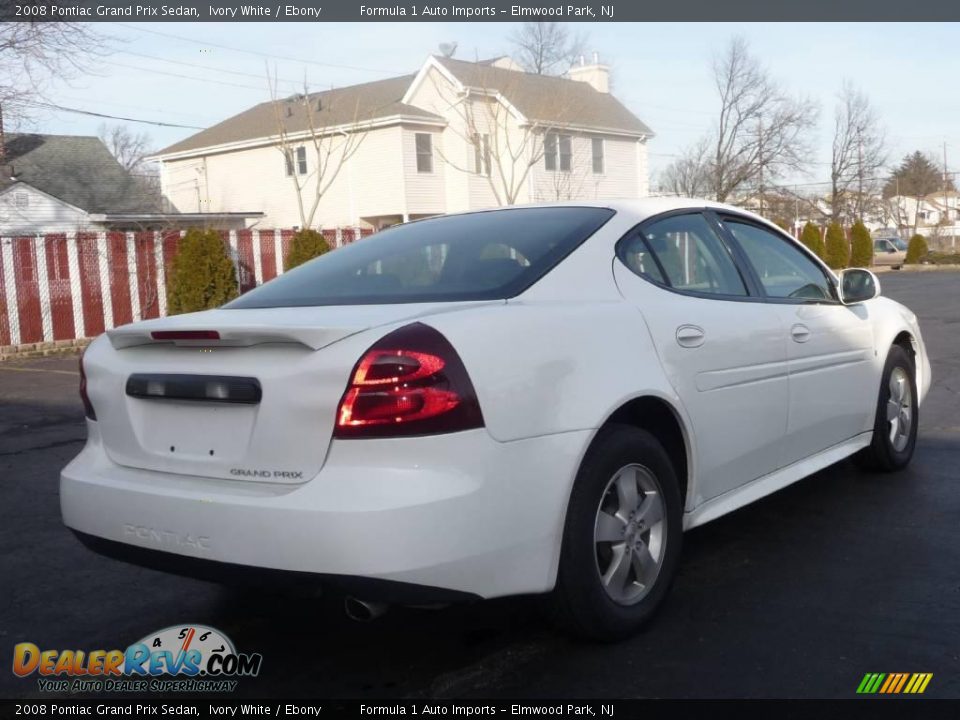2008 Pontiac Grand Prix Sedan Ivory White / Ebony Photo #3