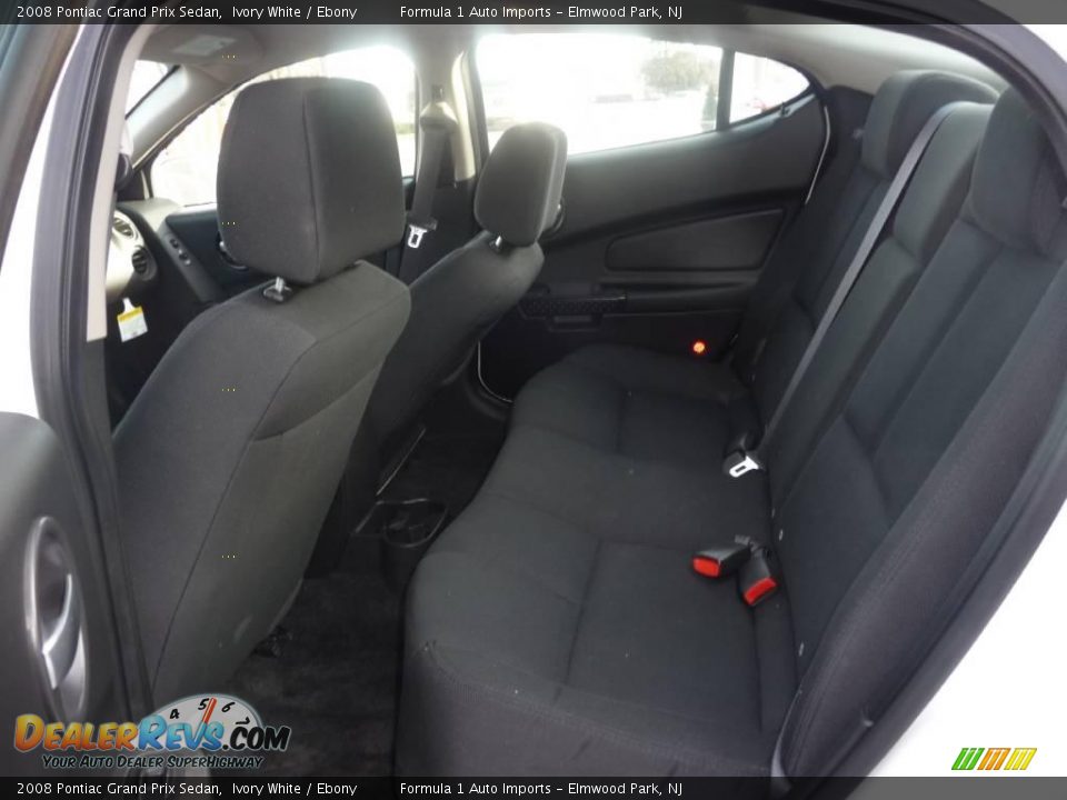 2008 Pontiac Grand Prix Sedan Ivory White / Ebony Photo #6
