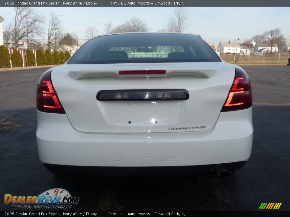 2008 Pontiac Grand Prix Sedan Ivory White / Ebony Photo #8