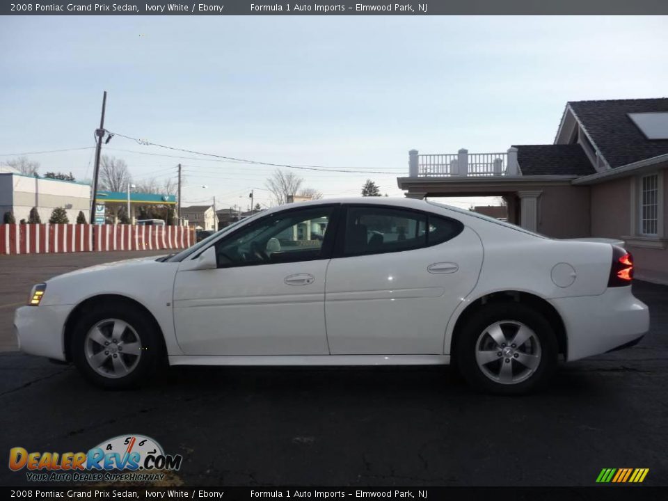 2008 Pontiac Grand Prix Sedan Ivory White / Ebony Photo #10